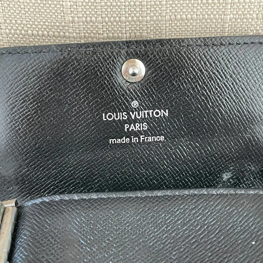 Louis Vuitton Keychain Black/Gray Leather Keys Holder Bag - Picture 9 of 12